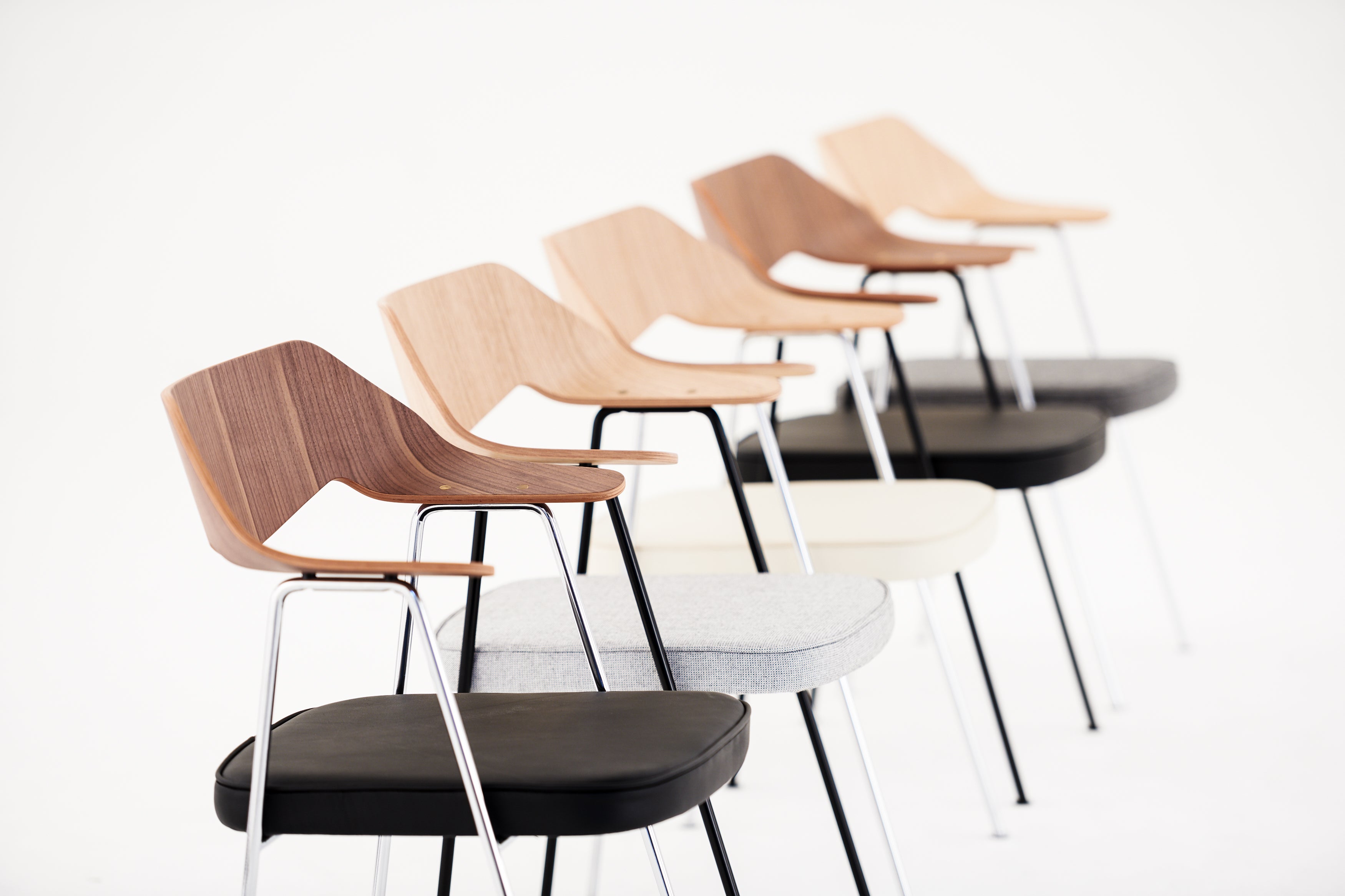 Robin Day 675 Chair awarded the Design Guild Mark