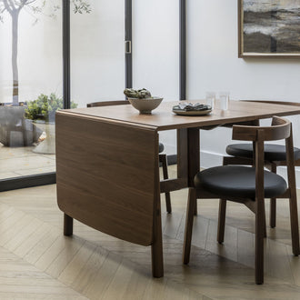 Why an Extendable Dining Table is Perfect for Entertaining