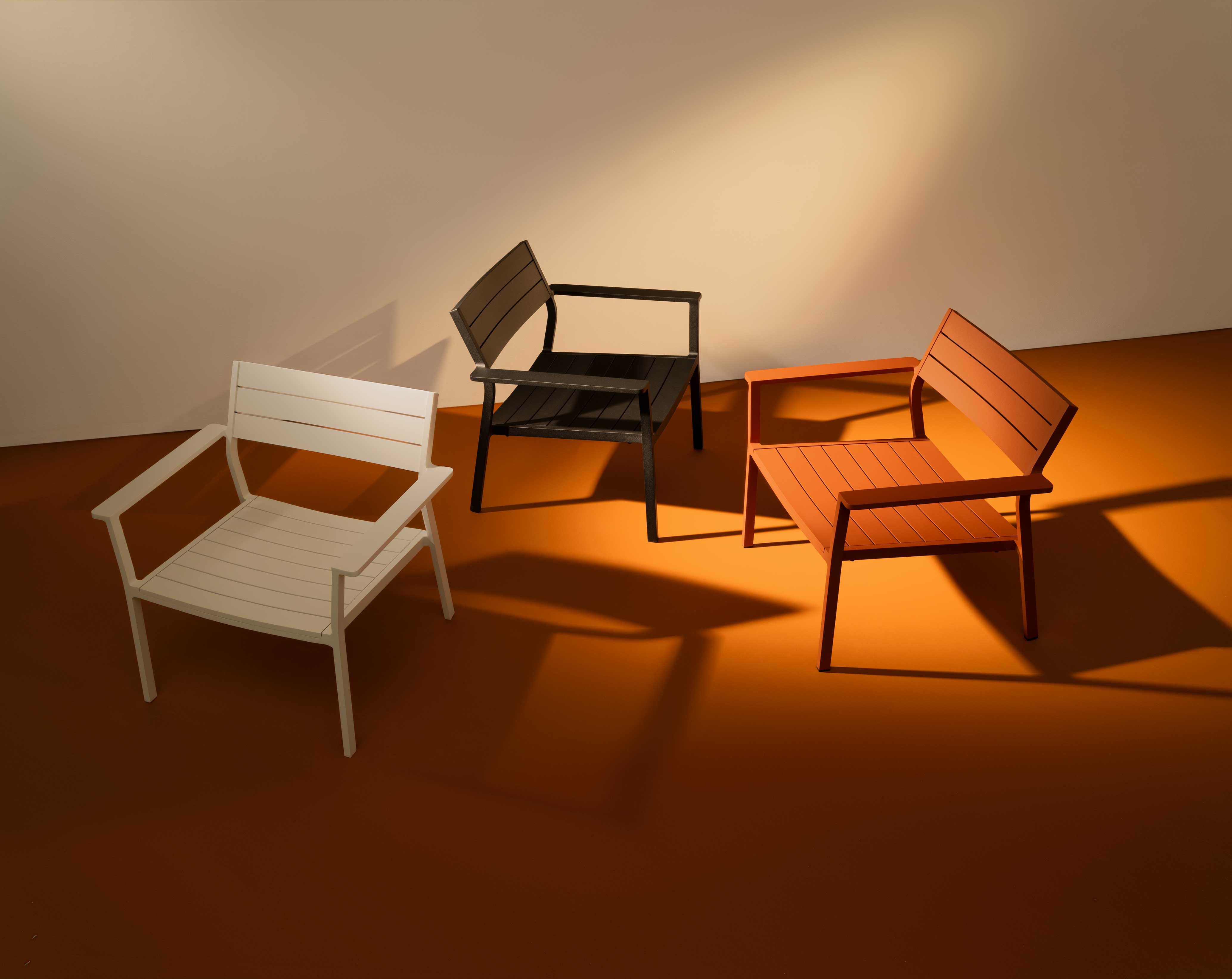 EOS lounge chair Case Furniture