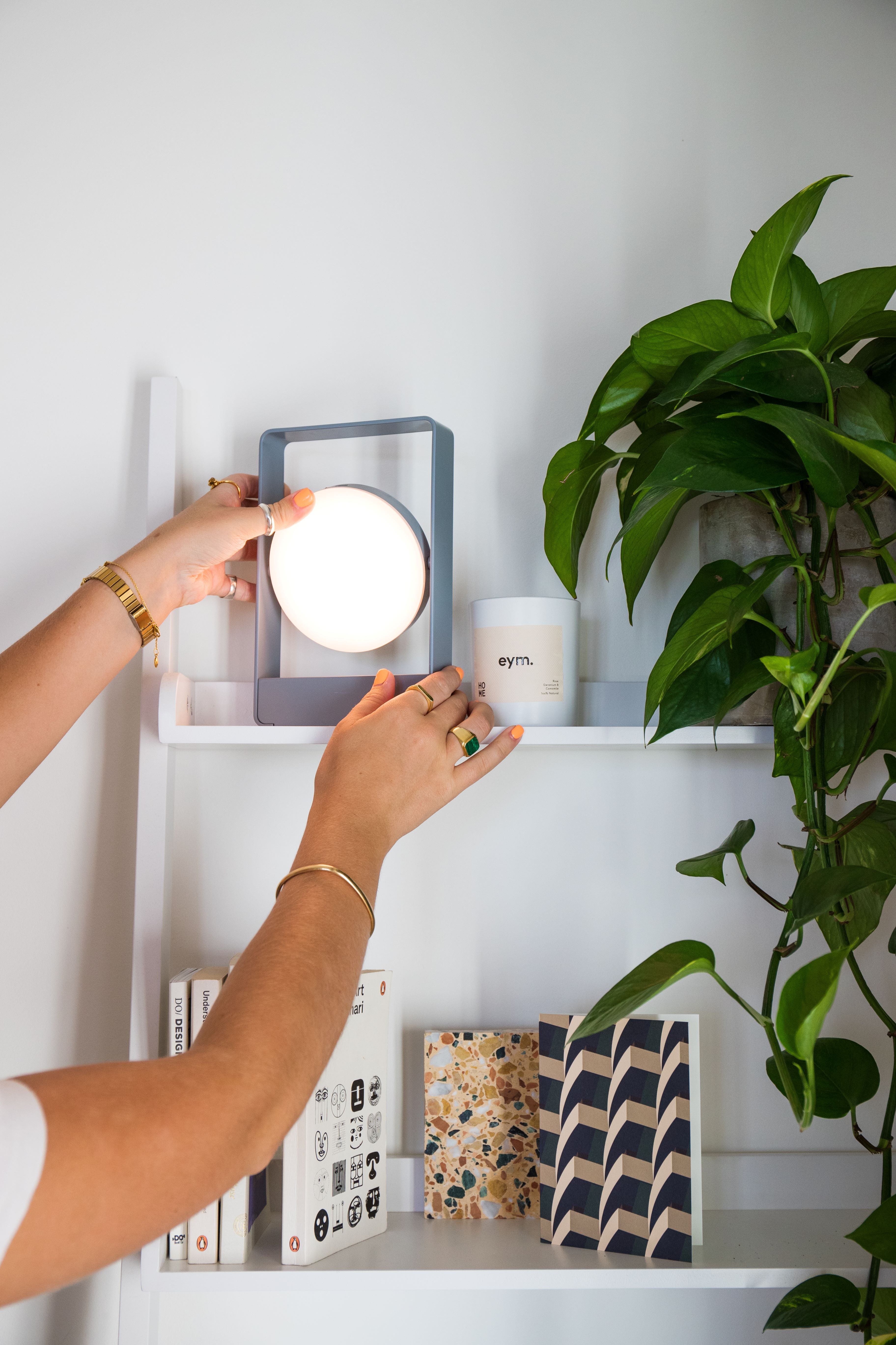 #CaseChoice: Mouro Lamp