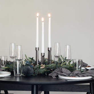 Style the Perfect Festive Dining Table: Small Gathering Edition