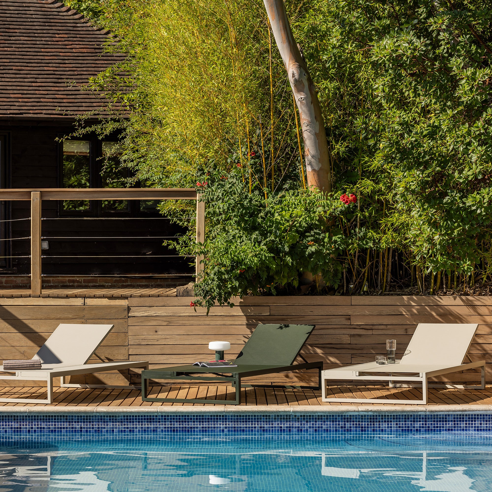 Eos Platform Lounger