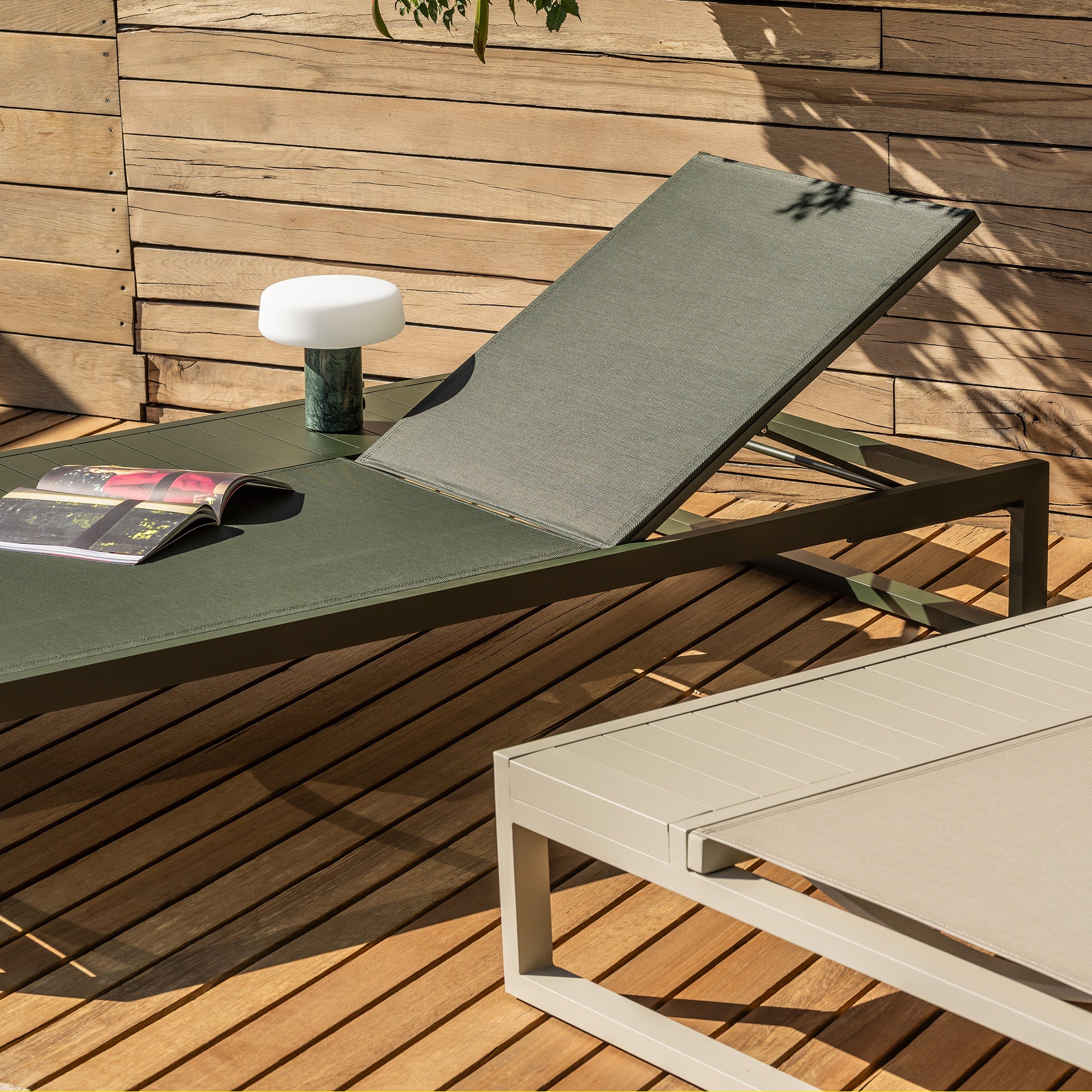Eos Platform Lounger