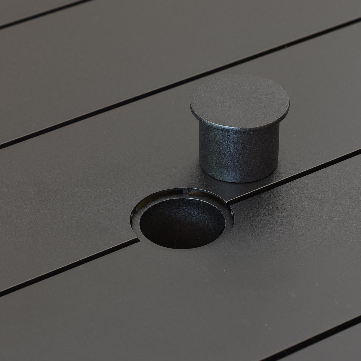 Eos Communal Table | Matthew Hilton Outdoor & Garden | Case Furniture
