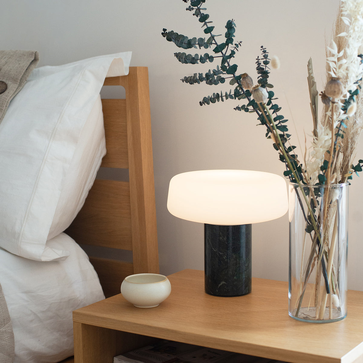 Solid table light Serpentine Marble