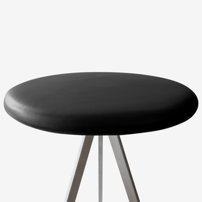 Tri Space seat with black leather