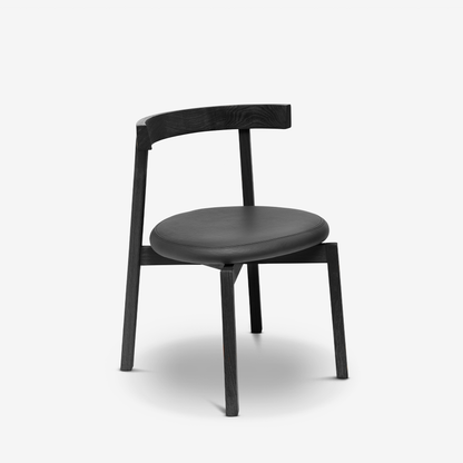 Oki-nami-chair-black-angle